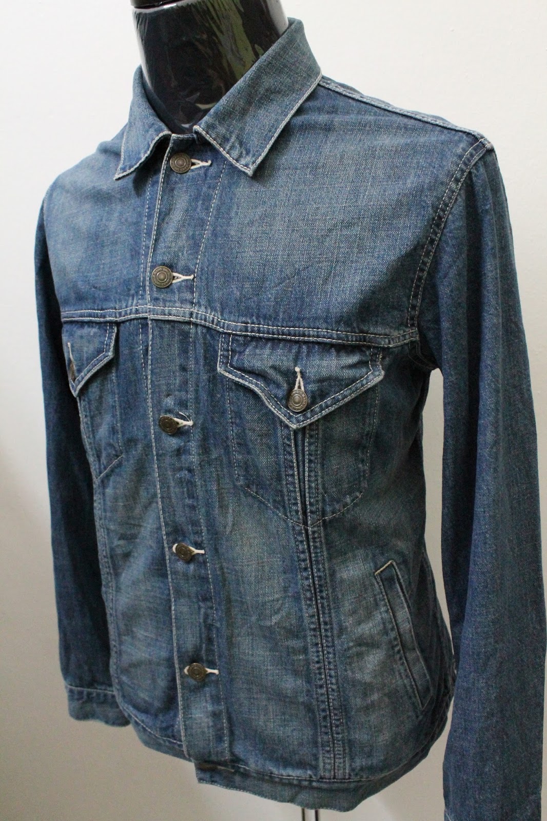 BUNDLEBARANGBAEK Original UNIQLO Denim Jacket.