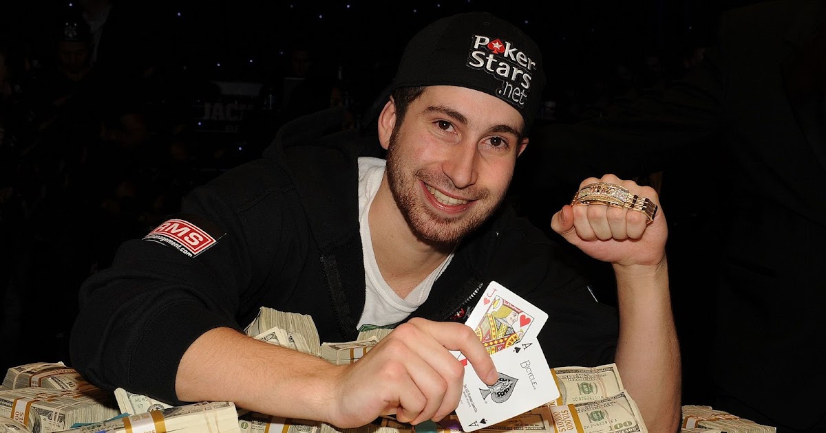 Антонио эсфандиари с выигрышем. Что покупал герой на выигранные деньги. Самый крупный выигрыш в казино. Что покупал герой на выигранные деньги. Выиграл в казино.