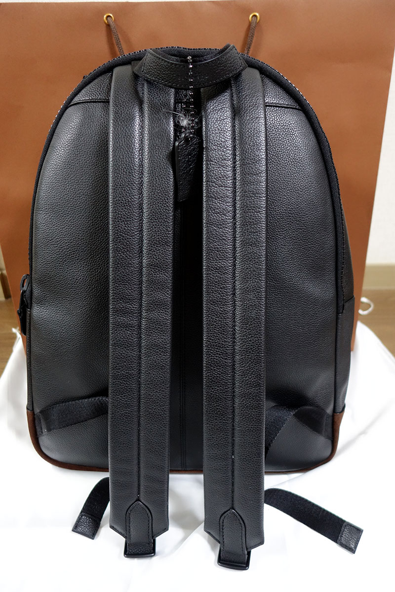 ゆるりブログ Coach コーチ お洒落で使い勝手のいいバックパック マップ バッグ カジュアルからビジネスまで幅広く使える大人のバックだ