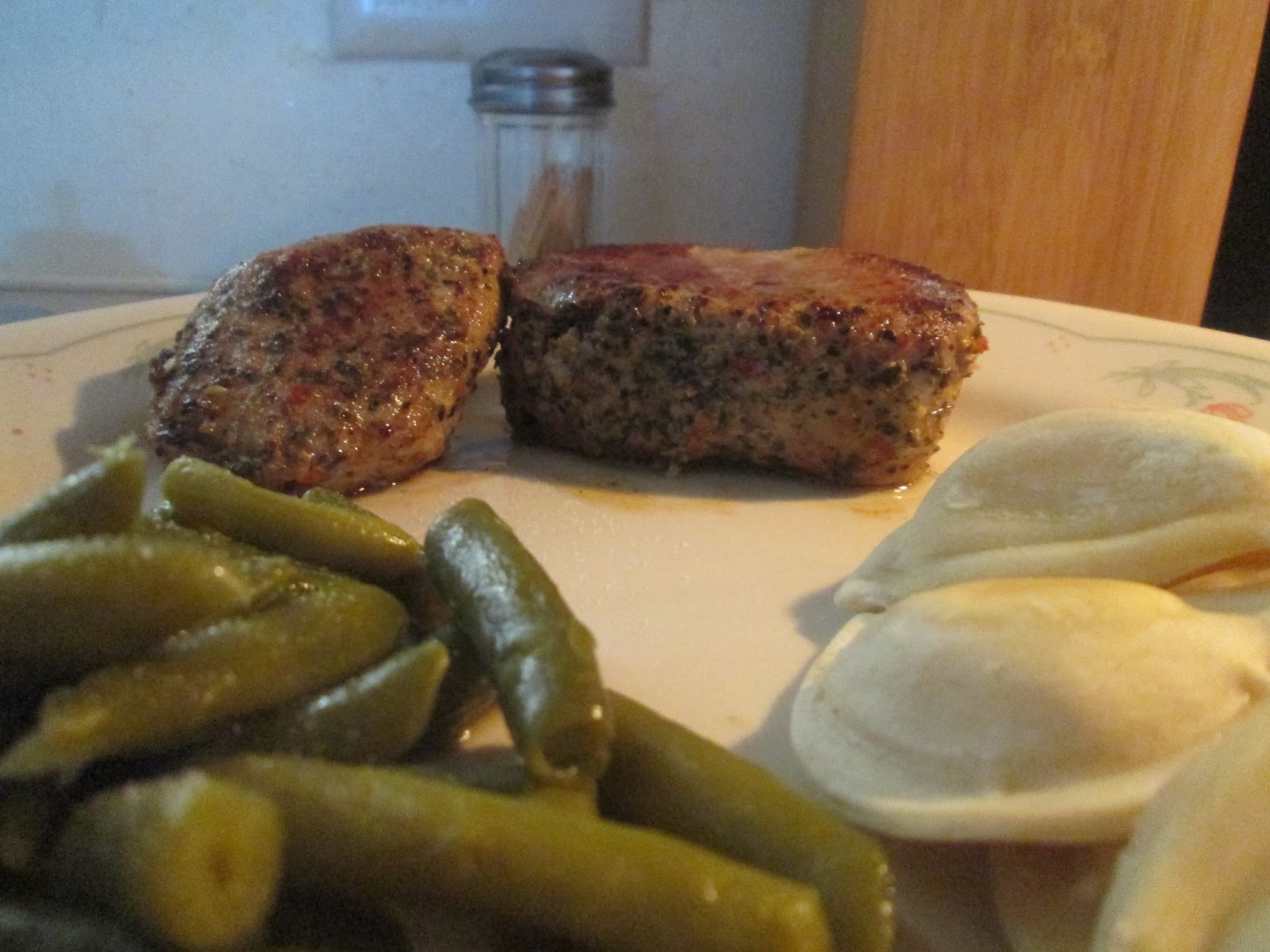 Diab2Cook Tuscan Seasoned Pork Loin Medallions w/ Cheddar Pierogies