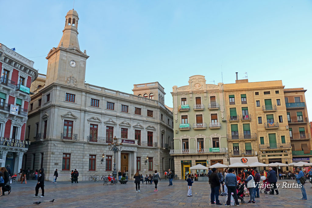 Edificio del ayuntamiento y Casa Pinyol, Plaza del Mercandal, Reus