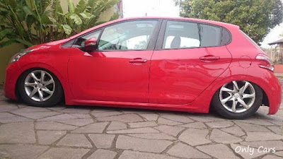 Peugeot 208 Rebaixado Aro 17"