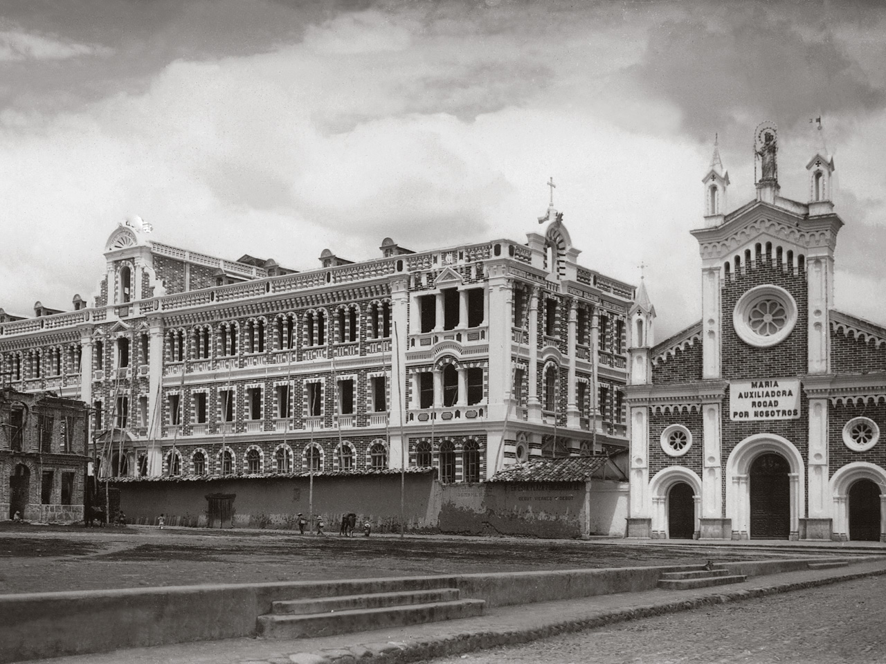 Cuenca Una ciudad detenida en su Historia FOTOS INEDITAS DEL CUENCA