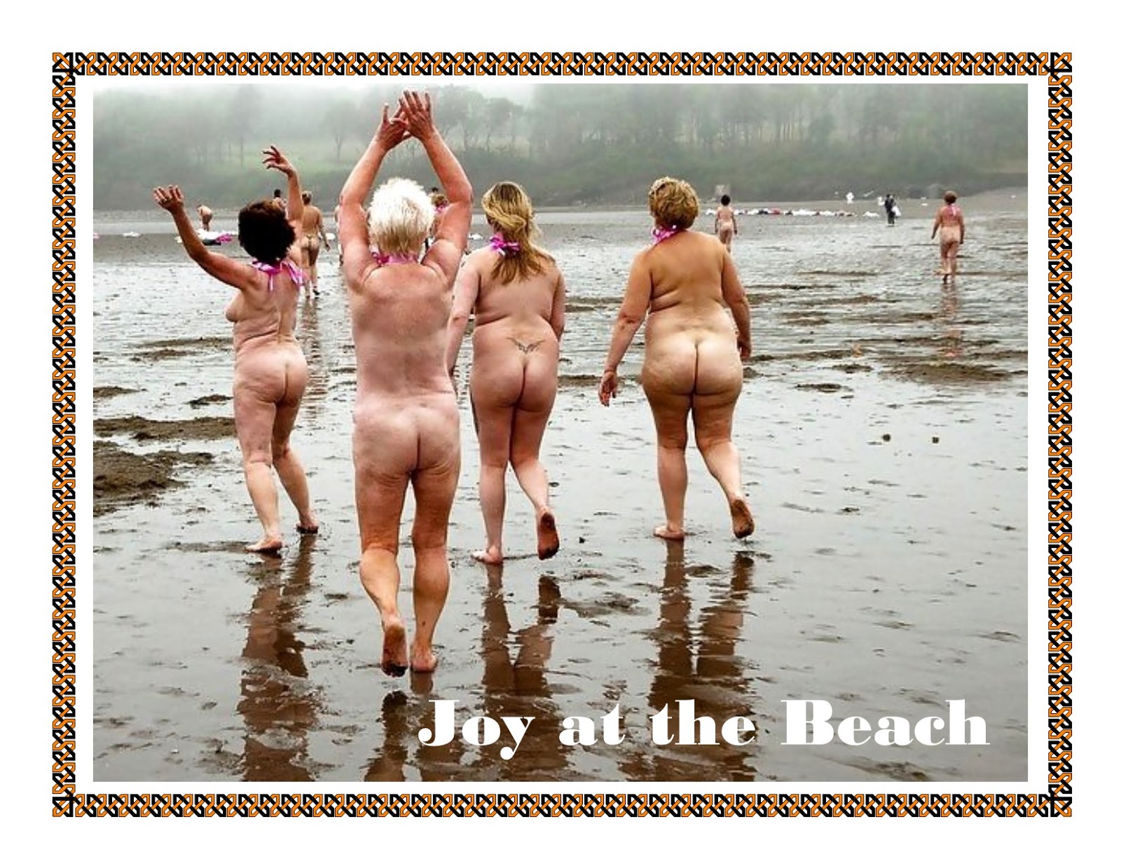 купаются на пляже голыми фото 32
