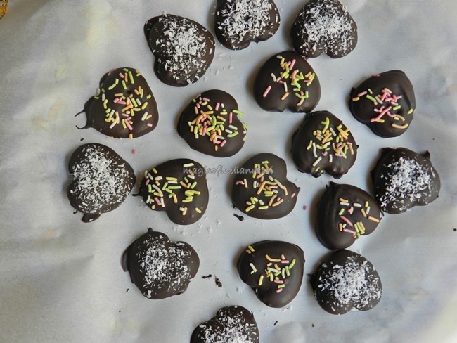 Homemade Hearts Chocolate Recipe- Magic of Indian Rasoi - Priya R