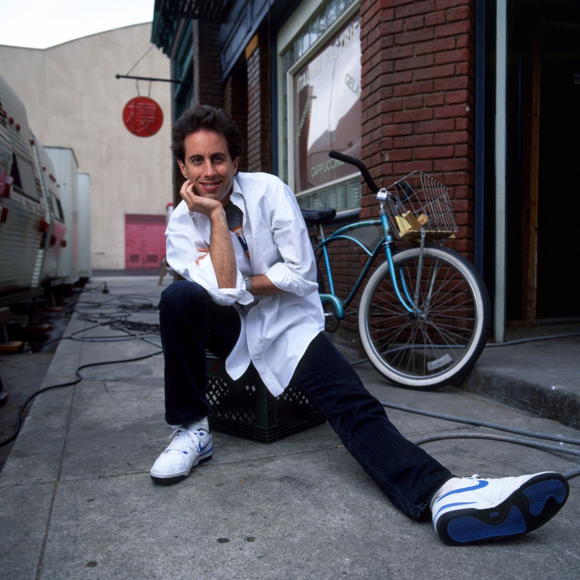 modelo Opcional Coordinar Yonomeaburro: Las zapatillas blancas de Seinfeld se ponen de moda