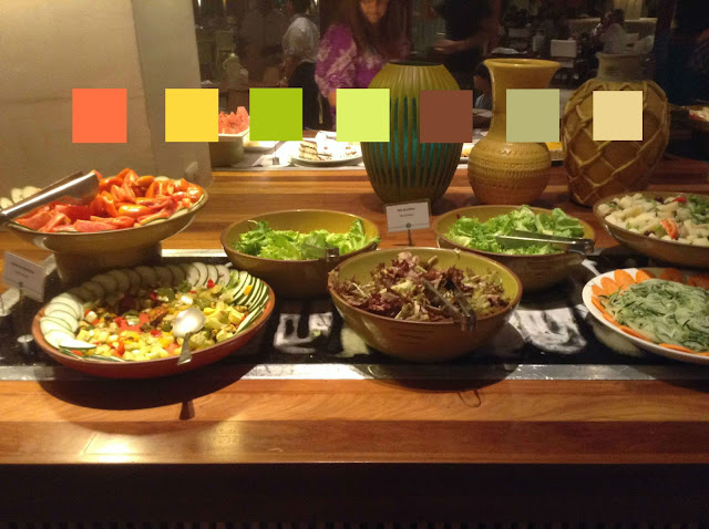 Buffet de saladas colorido