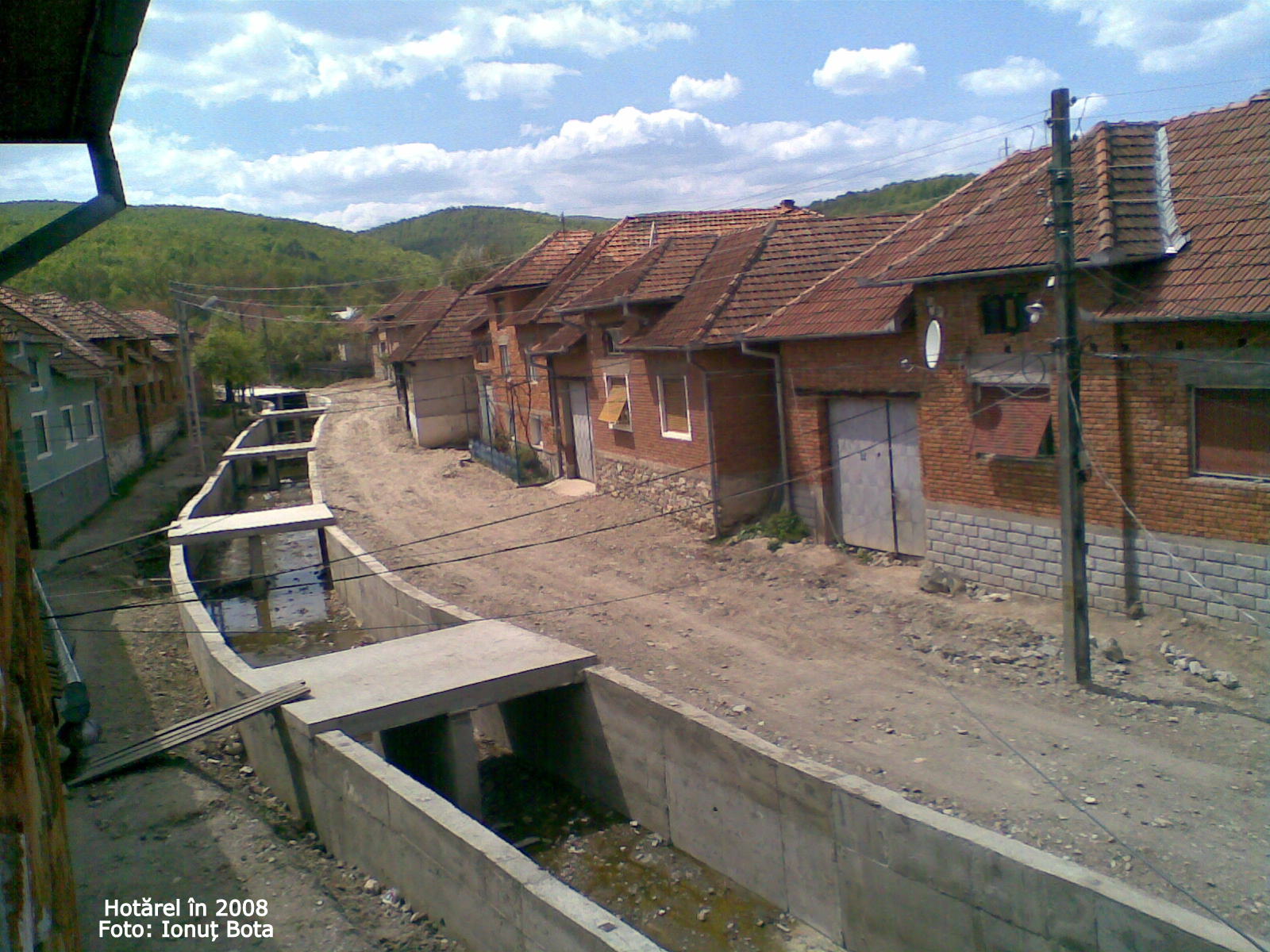 Hotarel, Bihor, Romania in 2008 ; satul Hotarel comuna Lunca judetul Bihor Romania