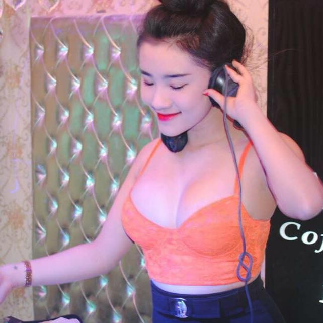 Ngắm cặp vếu đỉnh của My bé bỏng