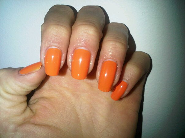 9. Sally Hansen Hard as Nails Xtreme Wear in "Sun Kissed" - wide 7