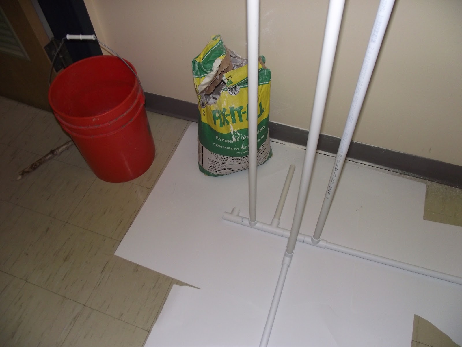 GoKustom Poster Display Rack Base