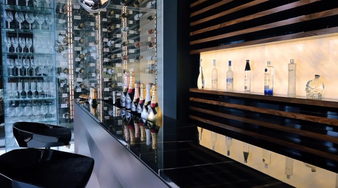 92 Interior Design Photos vs. ONE100, Palm Jumeirah Dubai Luxury Beach Mansion Tour
