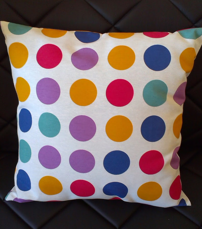 mis nancys, mis peques y yo, funda cojín lunares con cremallera 50x50