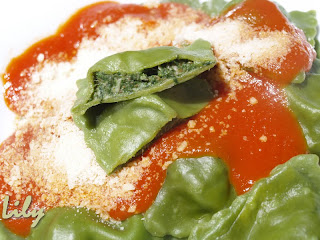 Raviolis%2Bde%2Bpasta%2Bfresca%2Bverde%252Cr%2Bellenos%2Bde%2Bacelgas%252C%2Bsetas%2Bvariadas%2By%2Bqueso%2B01.jpg