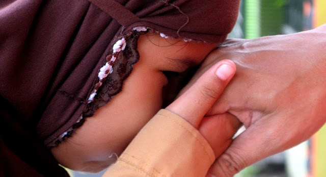 Contoh Norma Kesopanan yang Perlu Orangtua Ajarkan pada Anak Sejak Dini Contoh Norma Kesopanan yang Perlu Orangtua Ajarkan pada Anak Sejak Dini