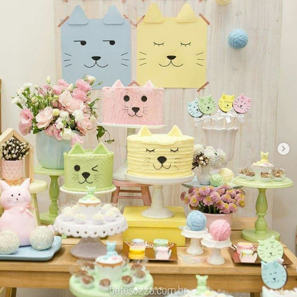 Las nuevas tendencias en la mesa de dulces es realizar varios diseños