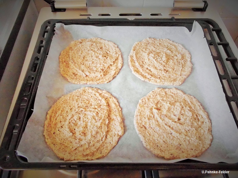 Haselnuss-Makronen Torte