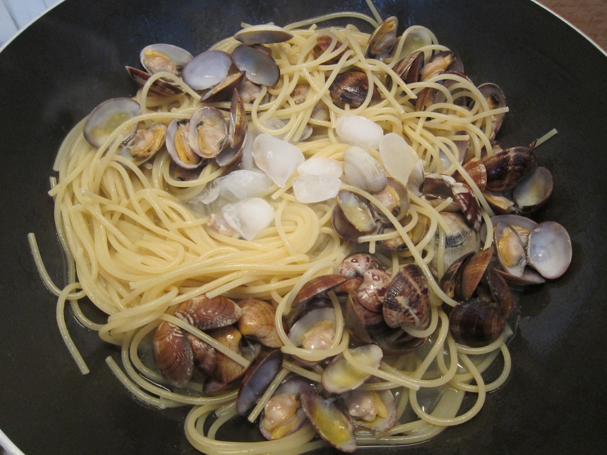 Spaghetti bottarga e vongole