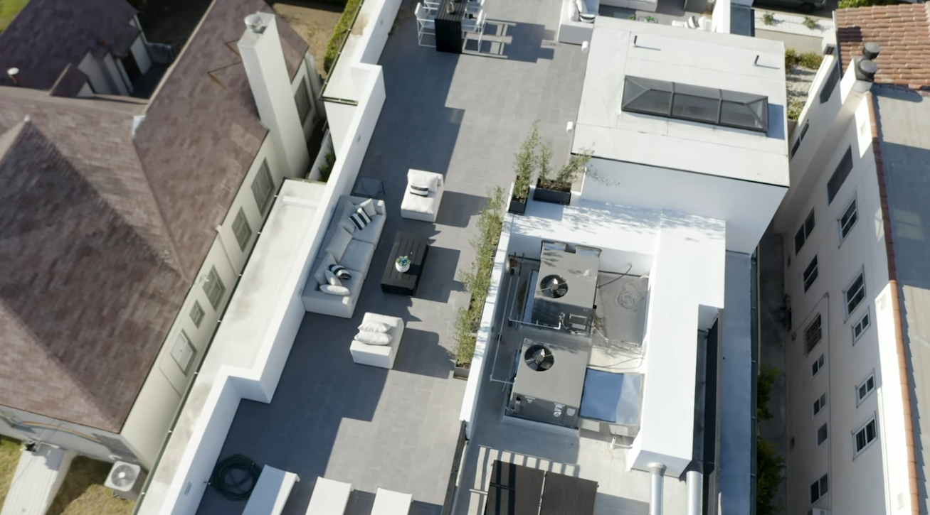 39 Photos vs. Inside a $4,000,000 Modern Mansion in Los Angeles with an INSANE Rooftop Deck! - Luxury Home & Interior Design Video Tour 39 Photos vs. Inside a $4,000,000 Modern Mansion in Los Angeles with an INSANE Rooftop Deck! - Luxury Home & Interior Design Video Tour