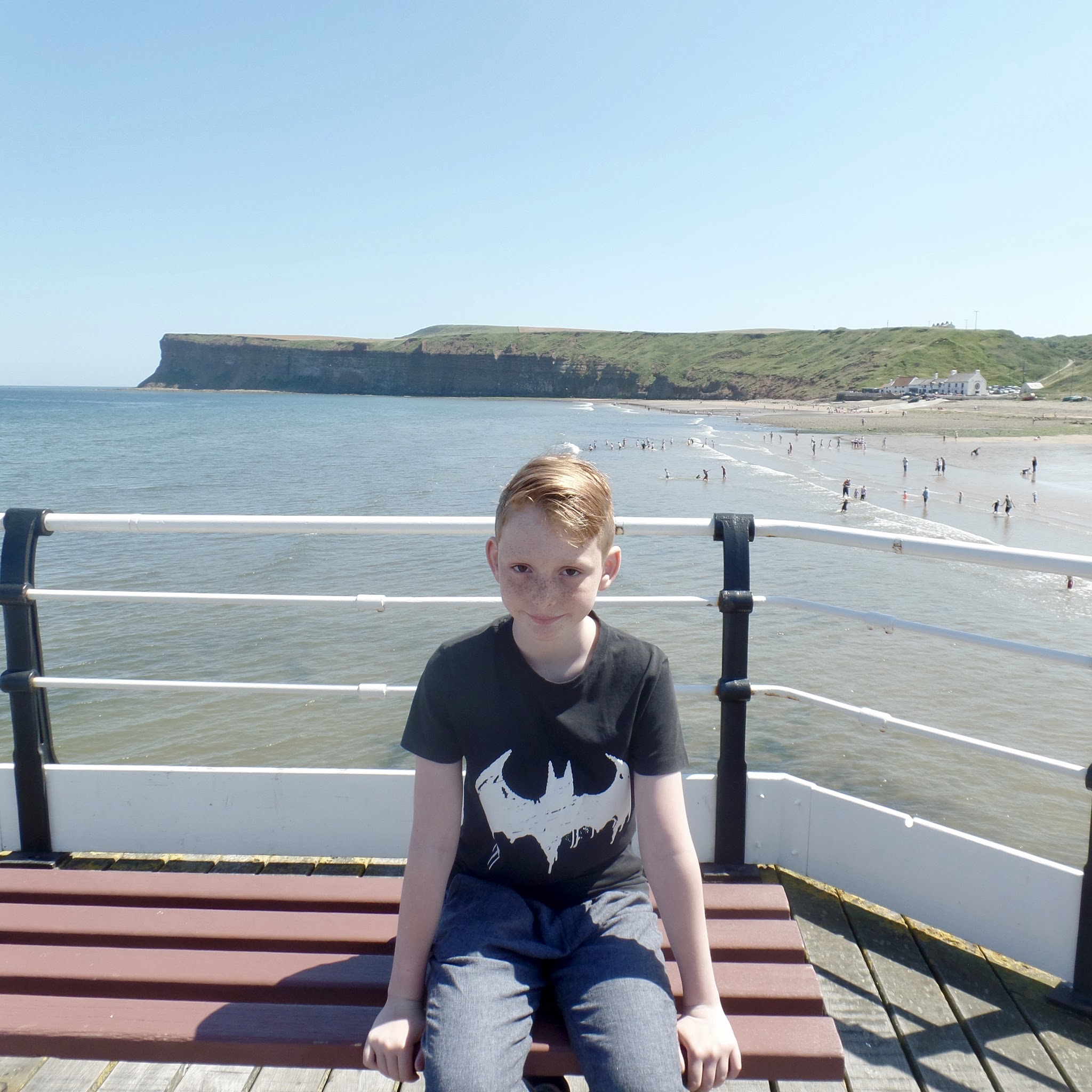 #PointShoot: A trip to Saltburn Boy sat on pier