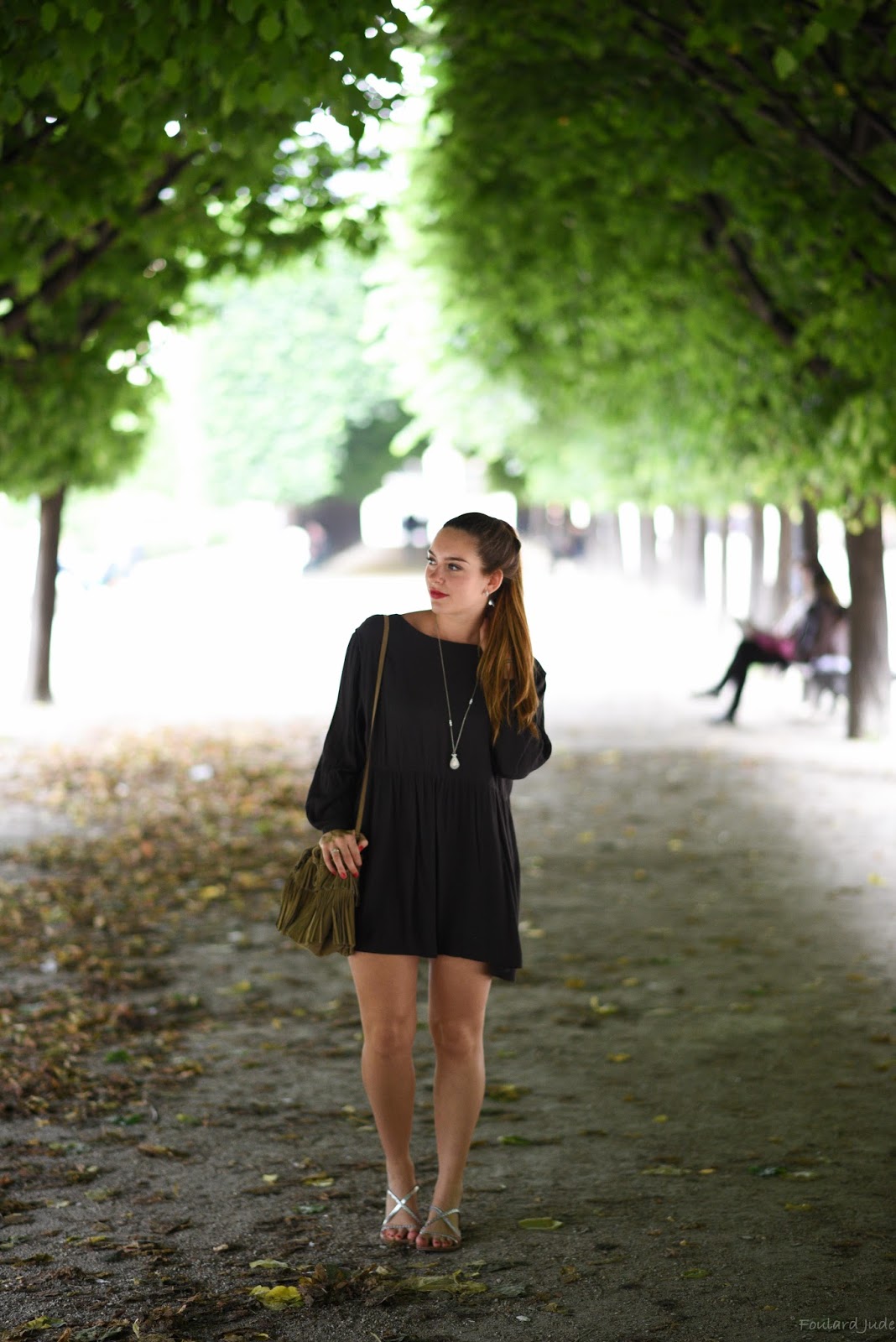 Robe Trop Courte Dans La Rue La robe "un peu trop" courte | Graffiti's Diaries - Blog Mode et Lifestyle