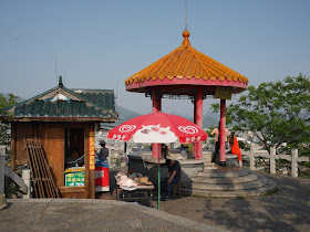 refreshment stand and pagoda on top of Bright Moon Peak