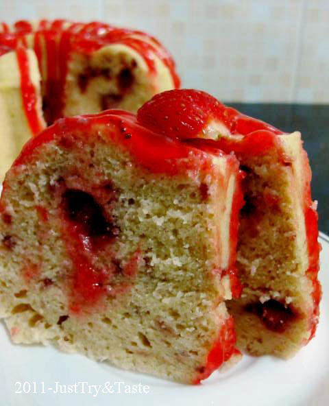 Resep Cake Kukus Yogurt Strawberry JTT
