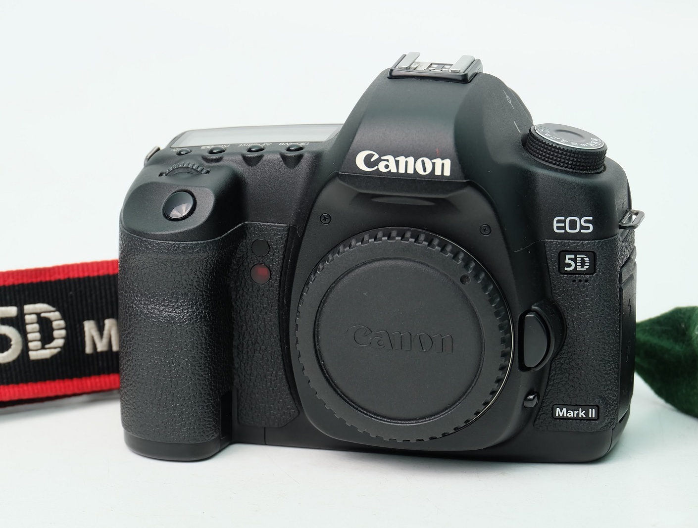 Jual Canon EOS 5D Mark II Bekas | Jual Beli Laptop Second dan Kamera