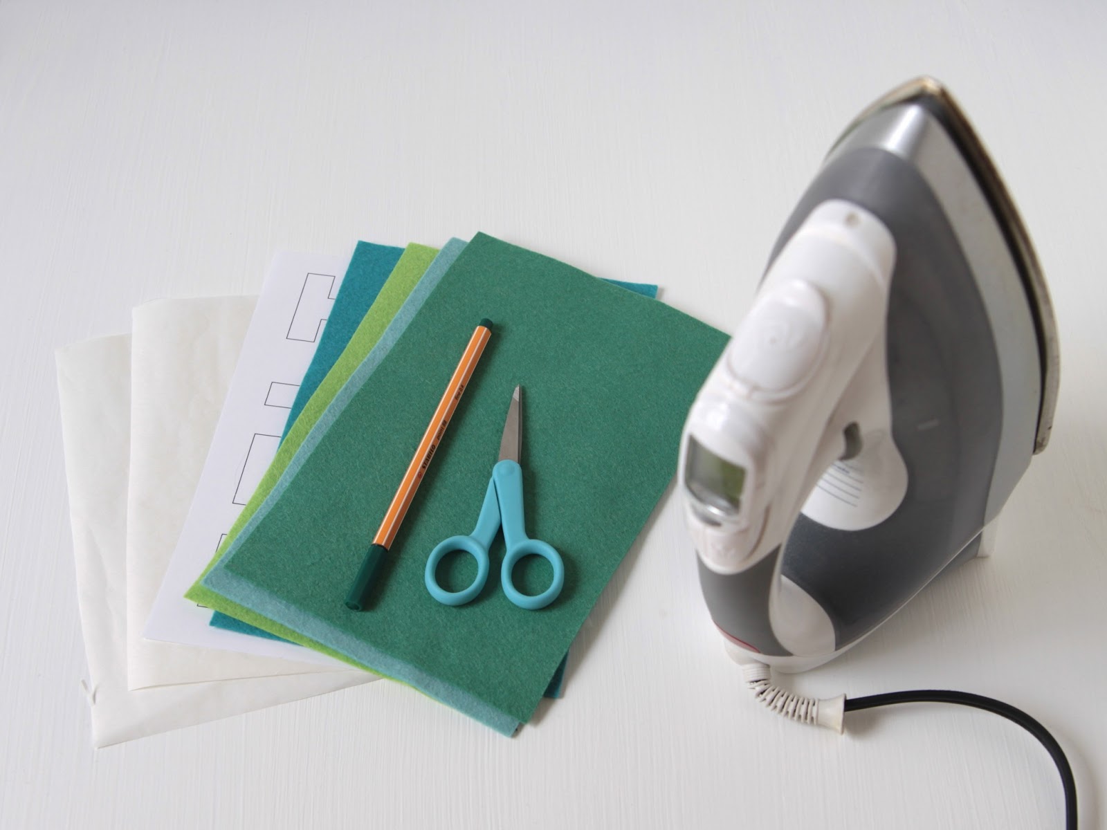 Benzie A fanfare of felt. How to cut felt