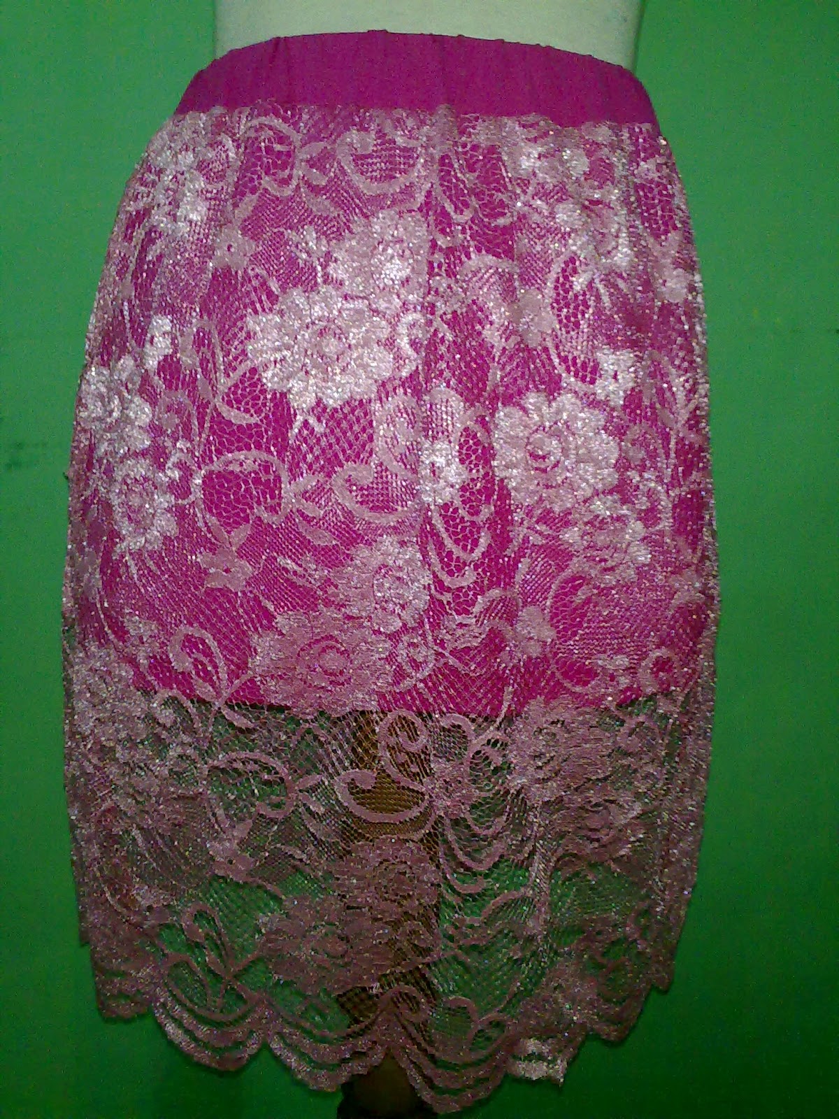 29+ Inspirasi Model Rok Mini Brokat