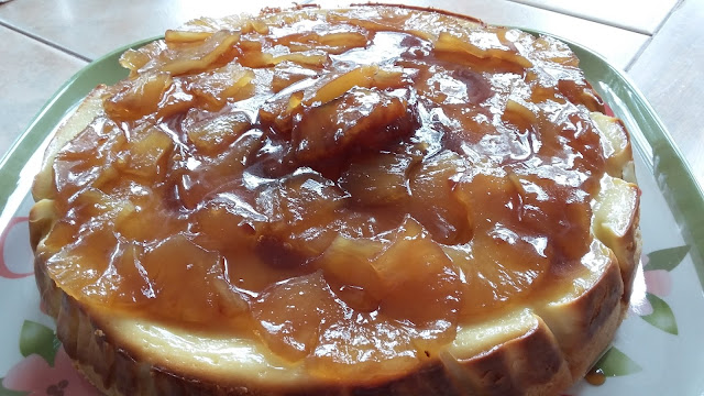 Cheesecake with Caramelized Pineapple
