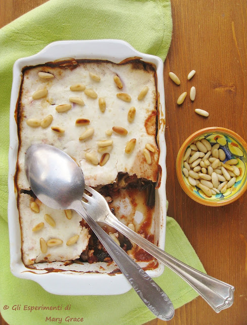 Parmigiana di Melanzane con Yogurt Greco e Pinoli