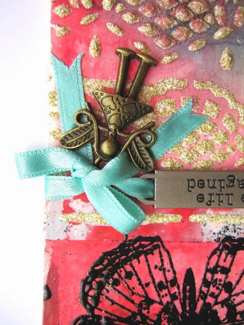 tag de marzo Celebrating Springtime detalle al revés de lazo