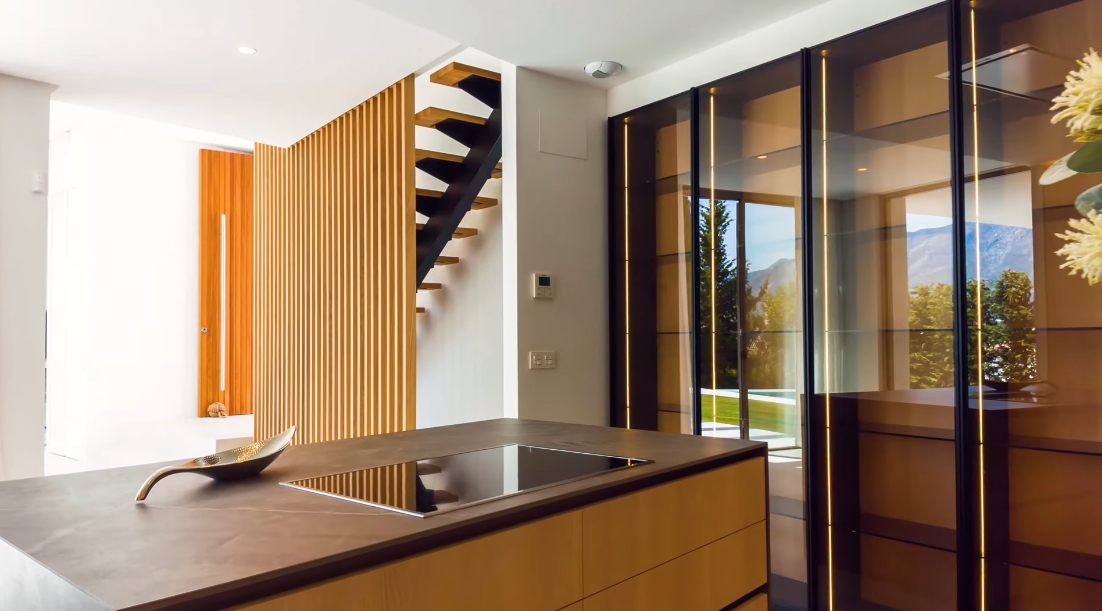 Tour Nueva Andalucia, Marbella Contemporary Villa vs. 23 Interior Design Photos