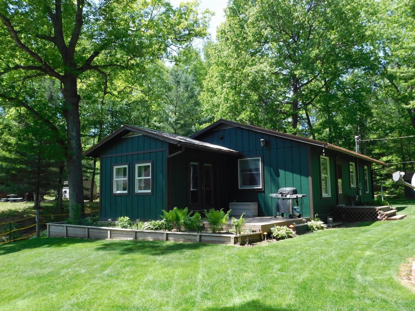 Secord Lake Waterfront Cottage for Sale!