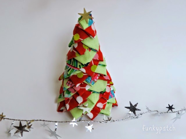 Cómo hacer un árbol de Navidad en tela sin agujas y crear un marco 3D