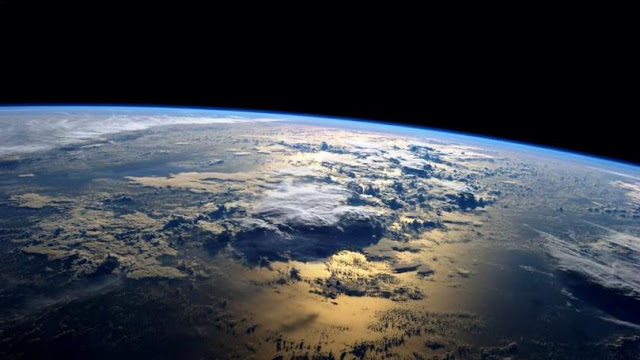 Uzaydan Dünya görüntüsü