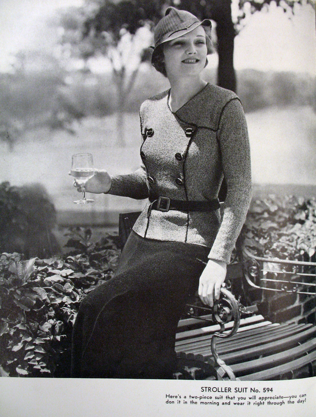 Vintage Fashion Guild: Hand Knitted Chic, 1933 version