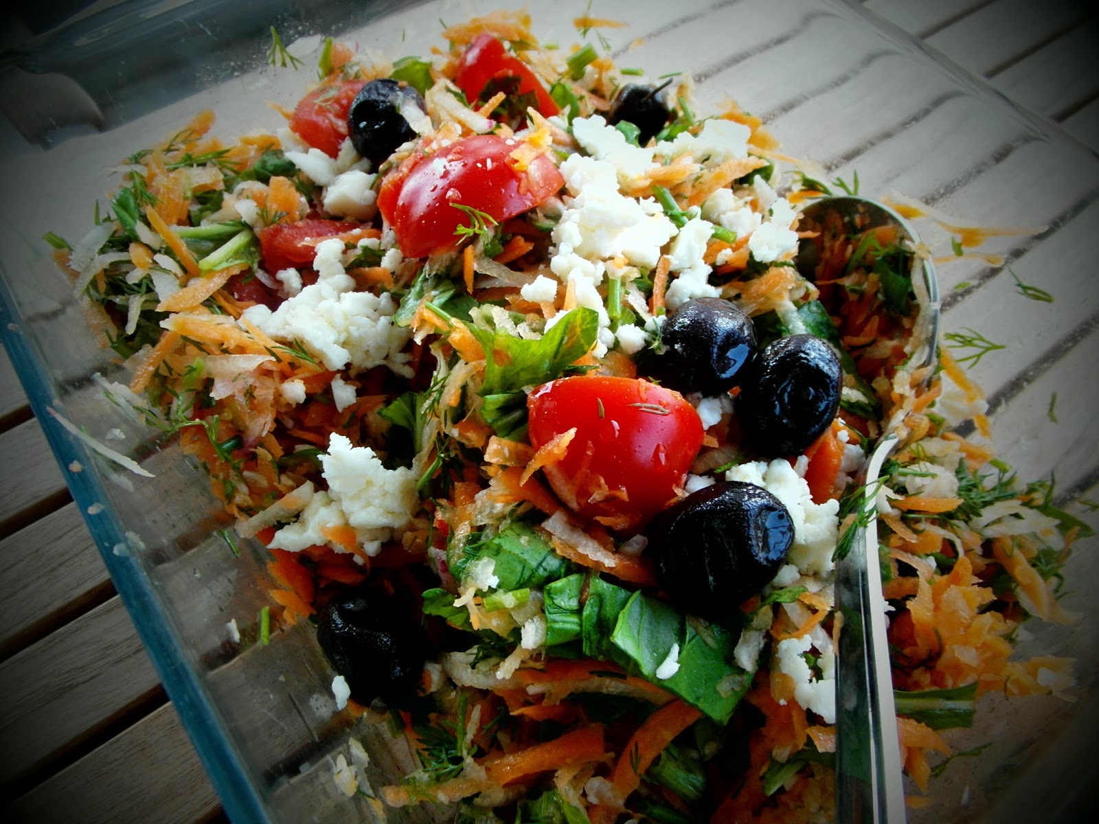 салат мужской каприз с говядиной. салат мимоза с печенью трески. салаты простенькие сытные. салат мужской каприз s mayonez. салат с ветчиной мужская мечта.