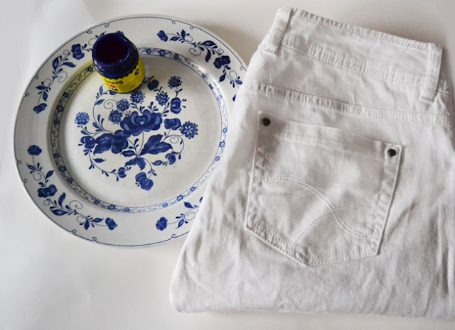 MY DIY, diy, do it yourself, trousers diy, painted jeans,porcelain,blue porcelain,china blue,english pottery, fashion DIY, fabric paint