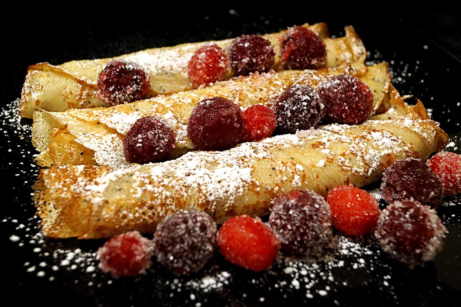 Блины с вишней маком и творогом