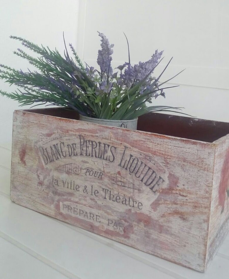 Marian Vintage Cajon de madera