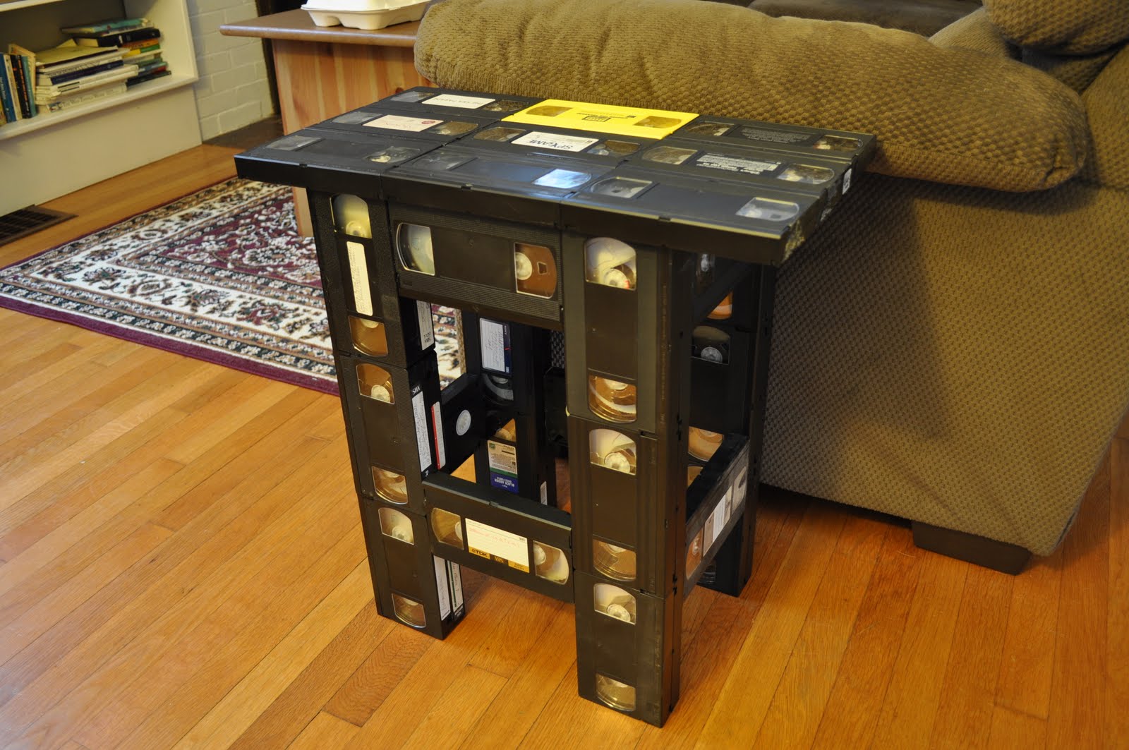 Куда деть старые фото Check out this website for the DIY bench made from an antique door. Zebra chippy