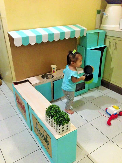 how to build a mini play kitchen using cardboard