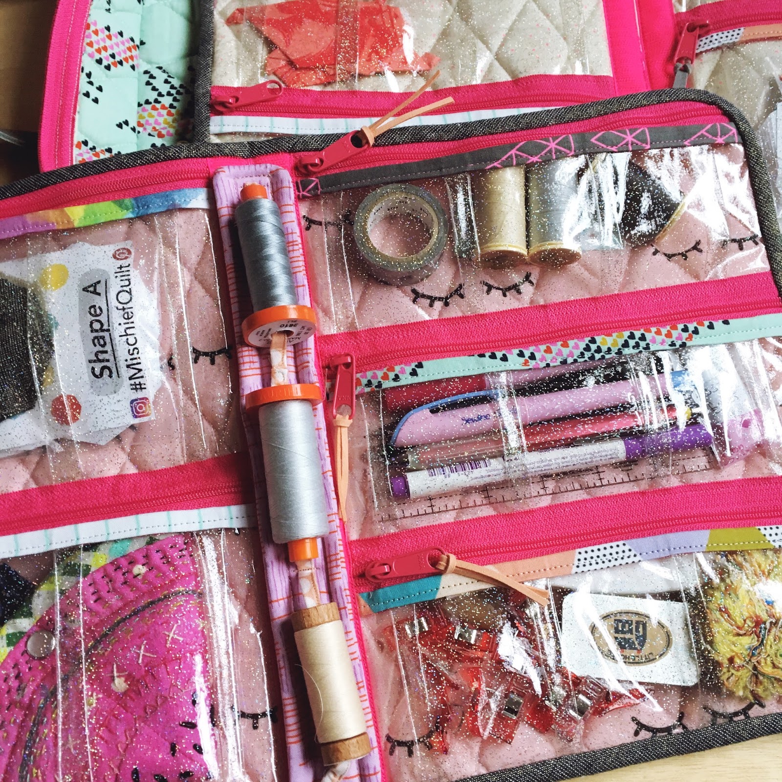 Everything In Its Place Bag / CHARM ABOUT YOU