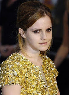 ACTRESS HOLLYWOOD WALLPAPERS: Emma Watson Bikini Pictures