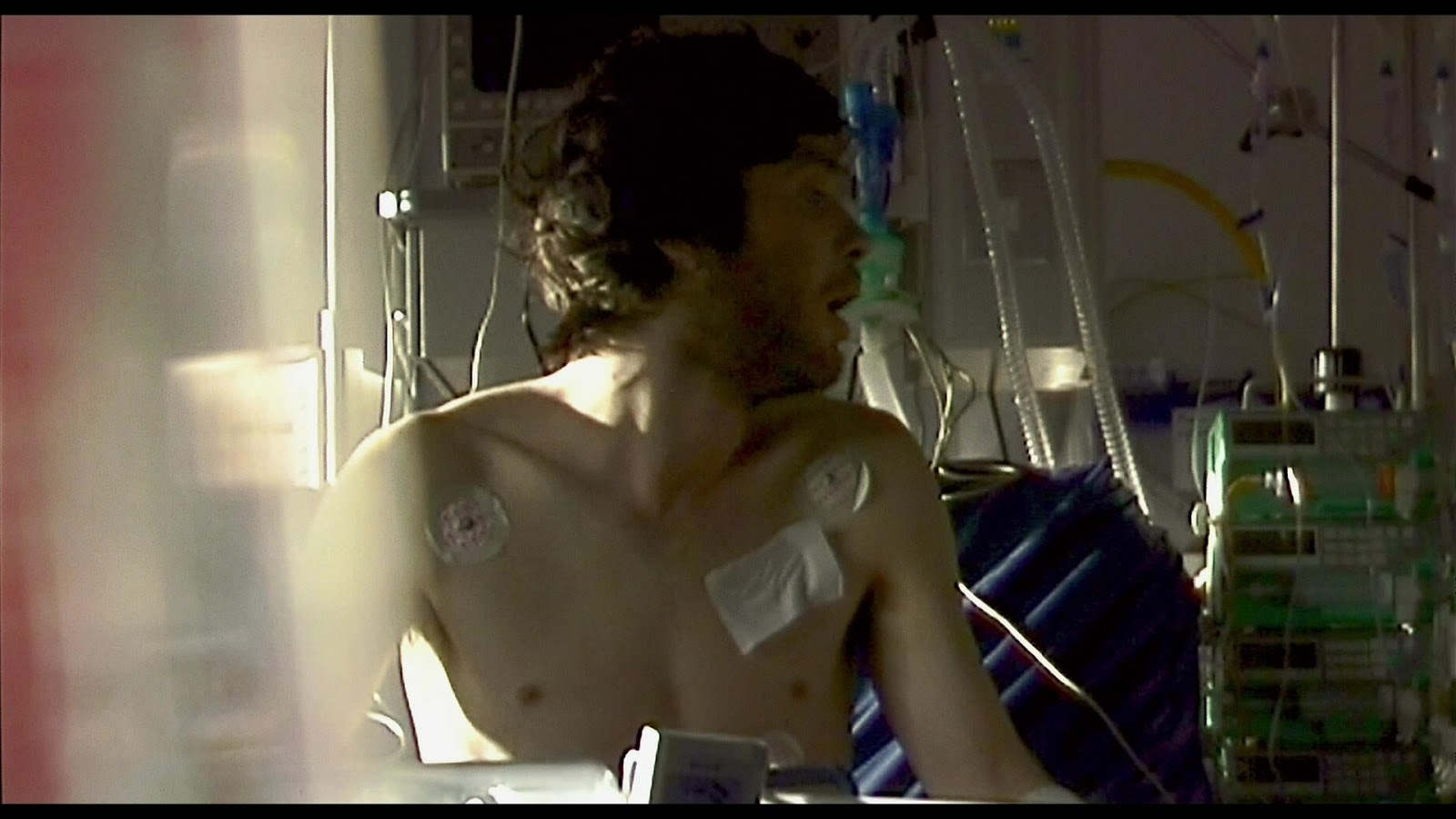 Cillian Murphy nude in 28 Days Later.