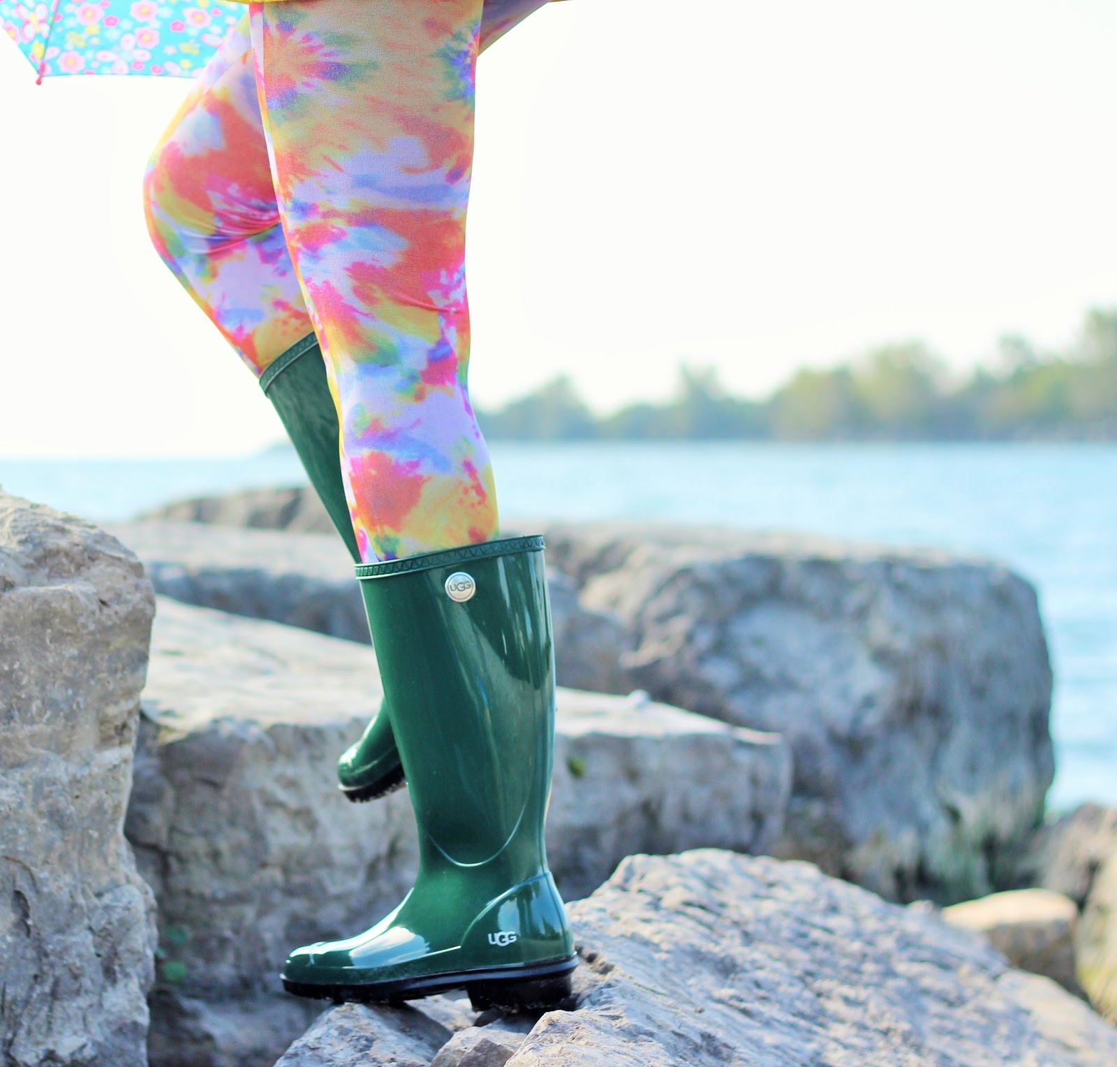 ugg rain boots outfit