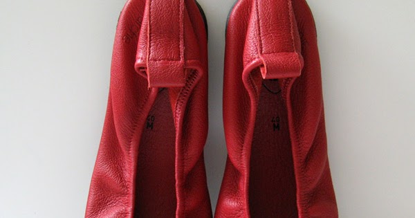 red flats size 9