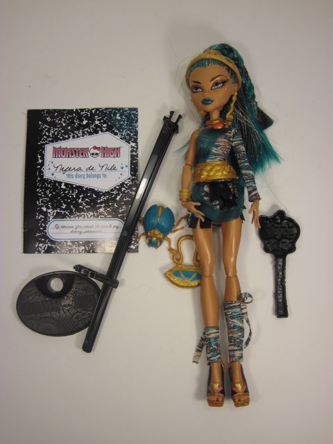 Monster High First Wave Cleo De Nile Doll W/Diary Elastic Joints Mattel
